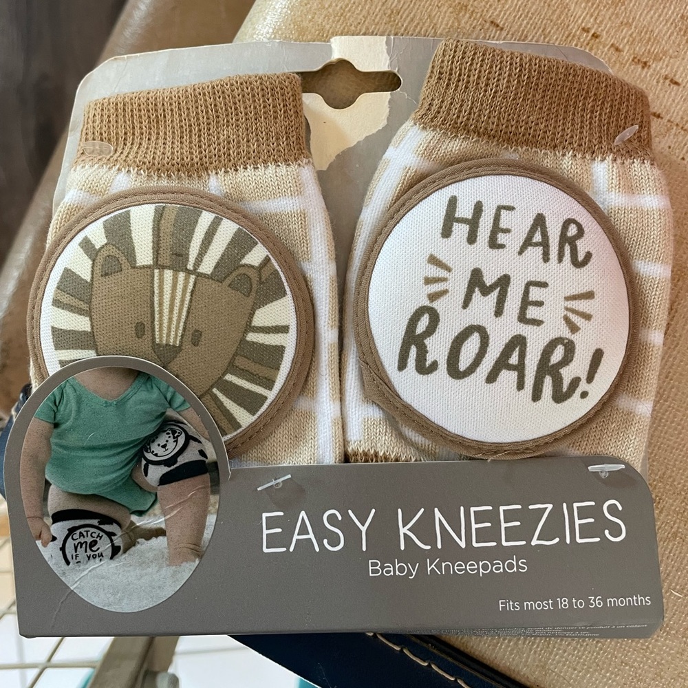 Hear Me Roar Lion One Size Fits Most Cotton Blend Infant Easy Kneezies